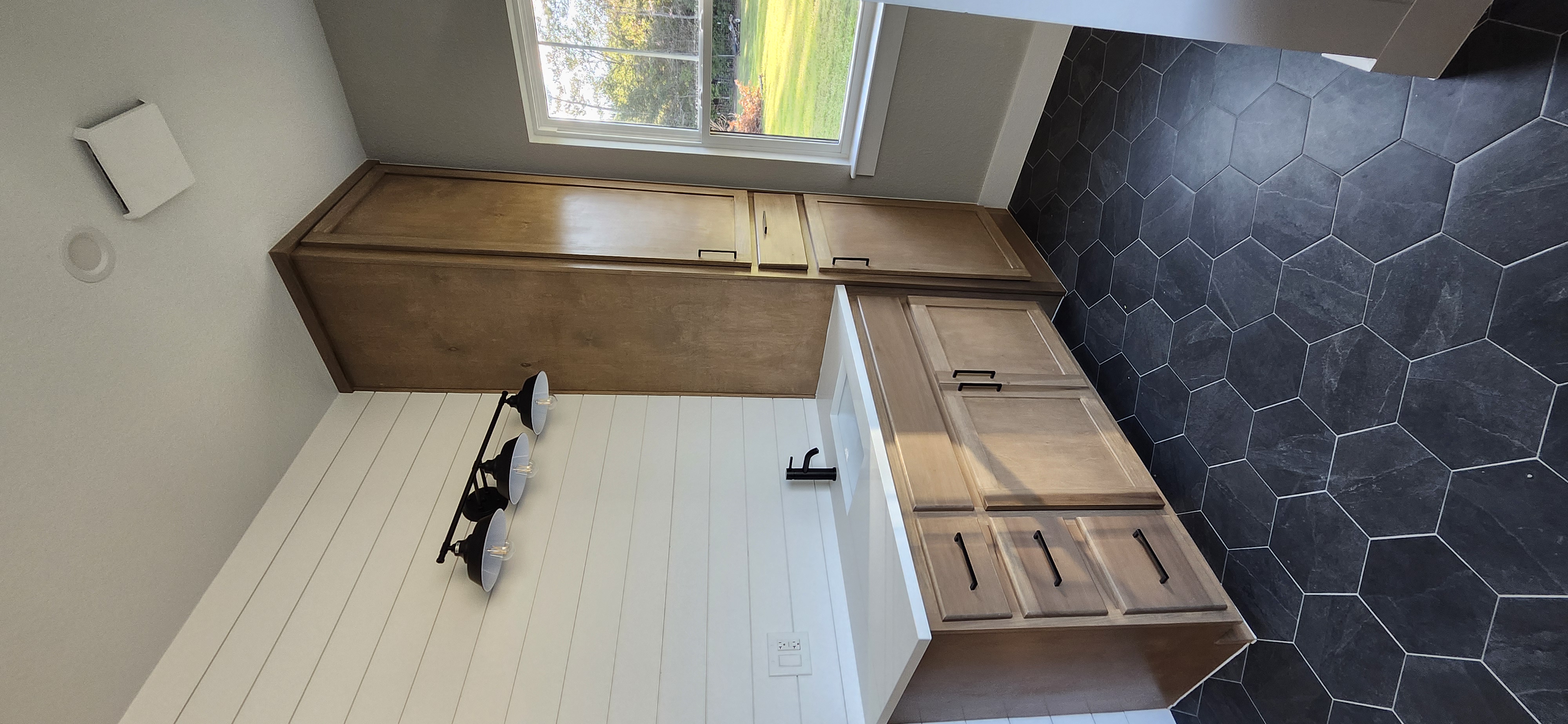 Cabinet & Trim 23